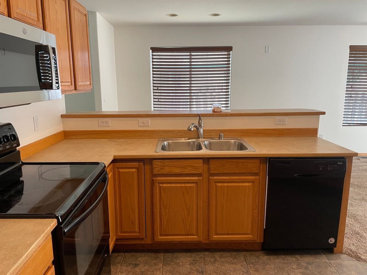 1703 Fairway Dr Ne - Photo 5 of 20