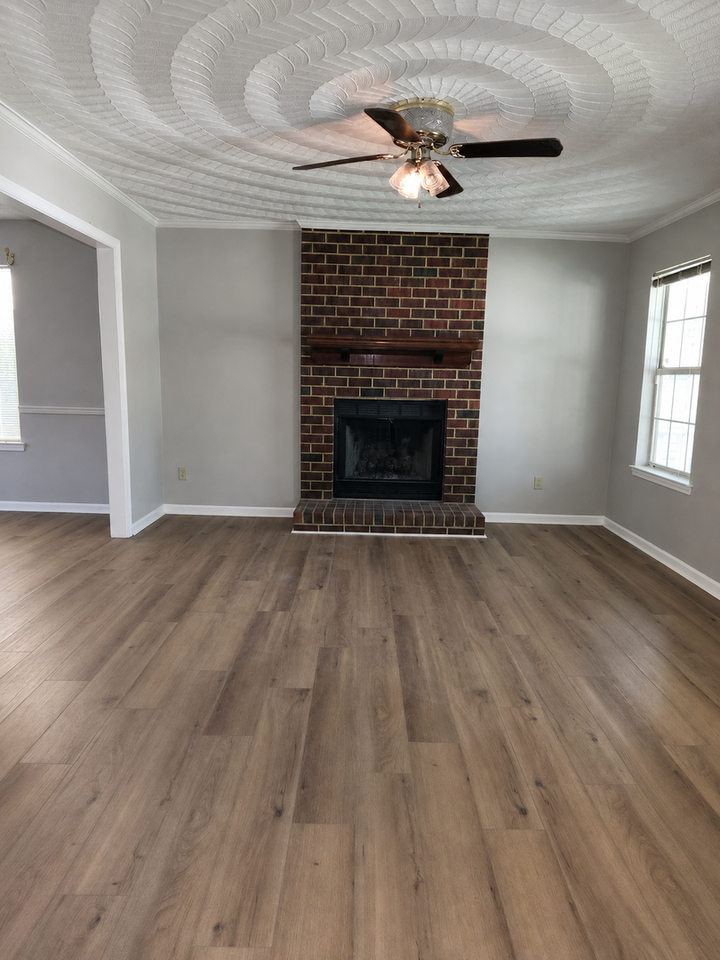 8824 Hammett Ave - Photo 3 of 11