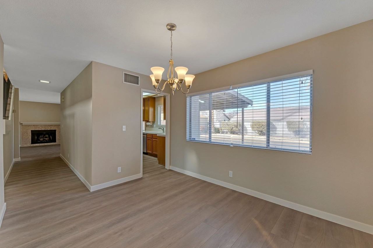 3158 Laurel Ave - Photo 6 of 32