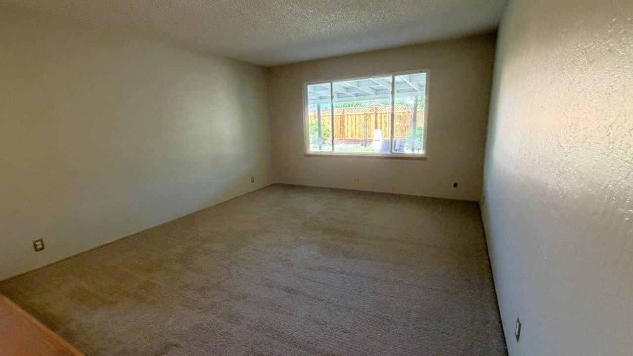3919 Almondwood Ct - Photo 4 of 20