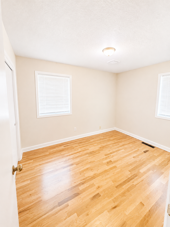 8809 Se Stephens St - Photo 4 of 9