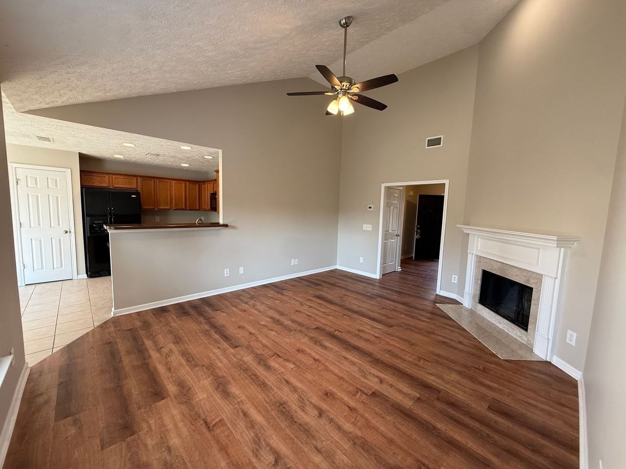 1008 Shire Dr - Photo 5 of 17