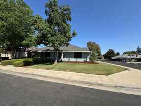 657 W Escalon Ave - Photo 1 of 1