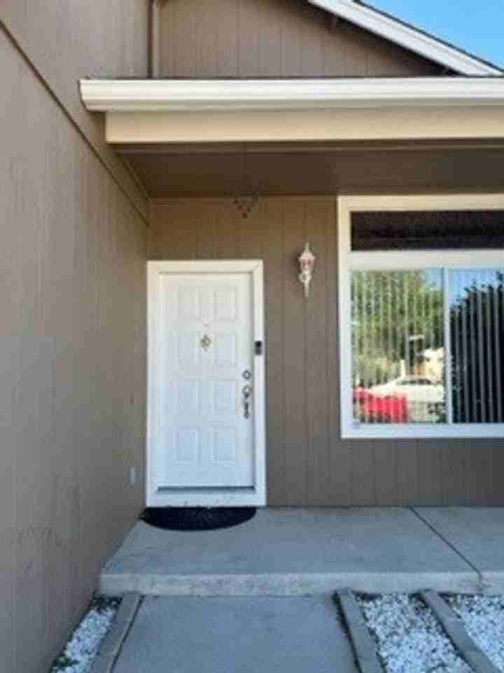 8018 Anchor Point Dr - Photo 2 of 12