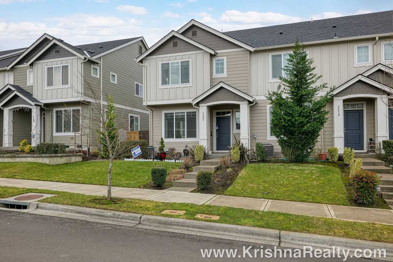 7263 Nw 165th Ave - Photo 2 of 23