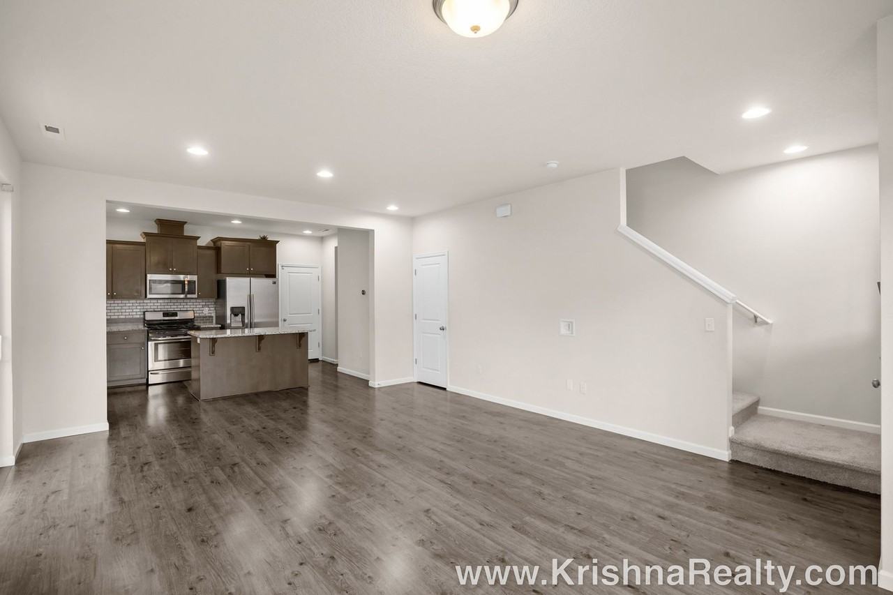 7263 Nw 165th Ave - Photo 5 of 23