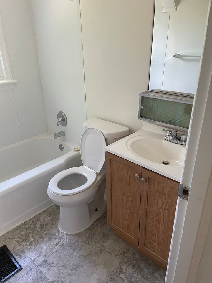1902 Ashbrook Dr - Photo 6 of 14