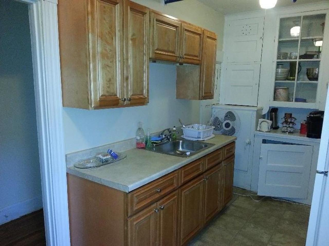 1619 Commonwealth Ave - Photo 4 of 6