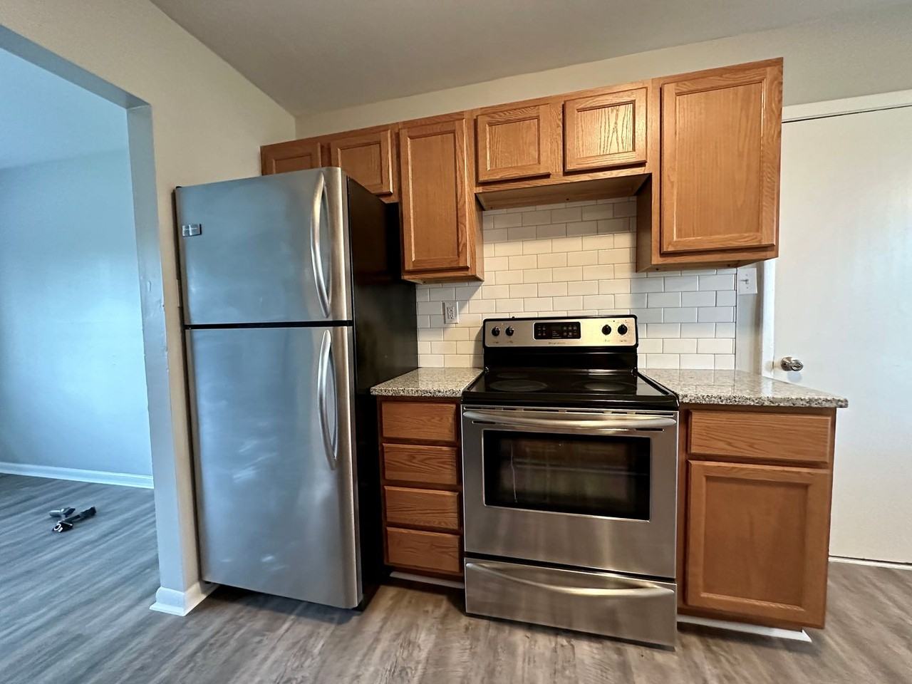 135 W Market St - Photo 5 of 18