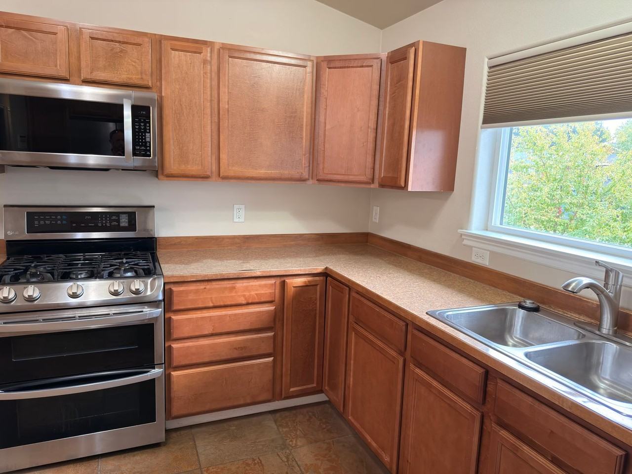 5541 Big Bend Loop - Photo 3 of 14