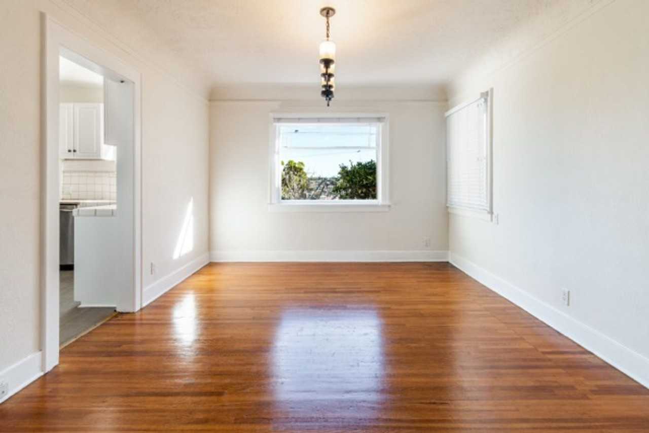 Georgia St. Triplex - Photo 4 of 50