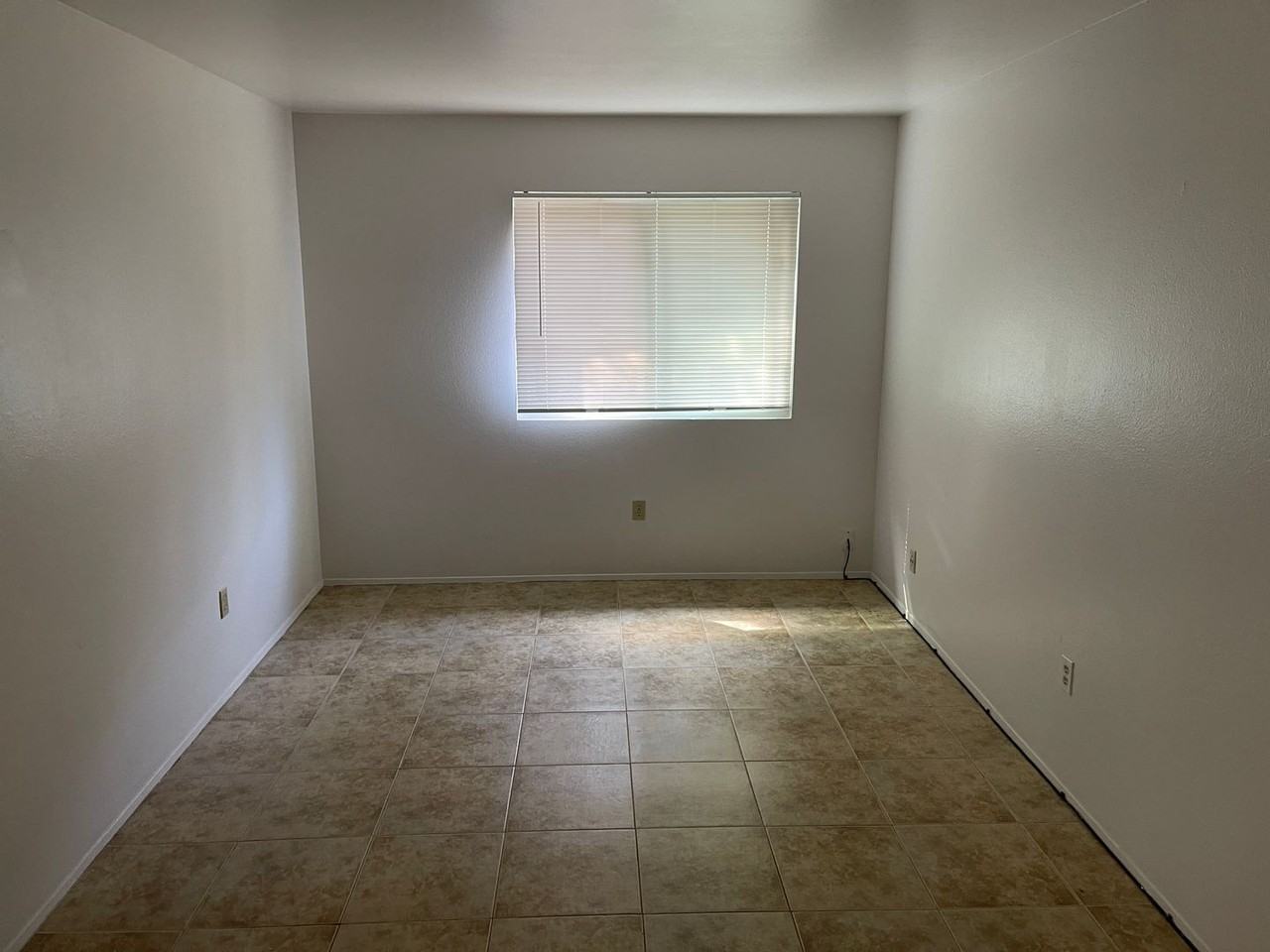 808 Plaza Flora - Photo 7 of 20