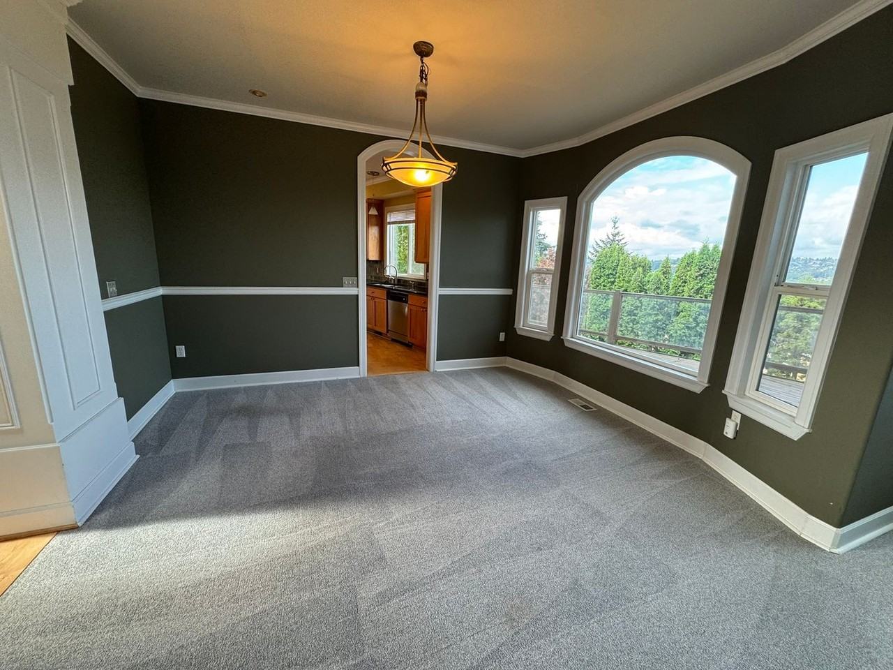 601 Bronson Pl Ne - Photo 4 of 23