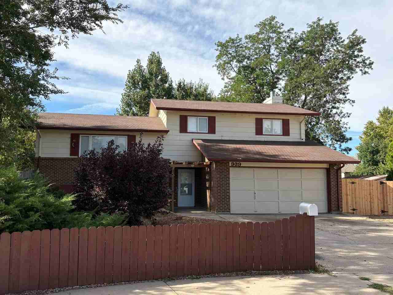 939 49th Avenue Pl - Photo 2 of 49