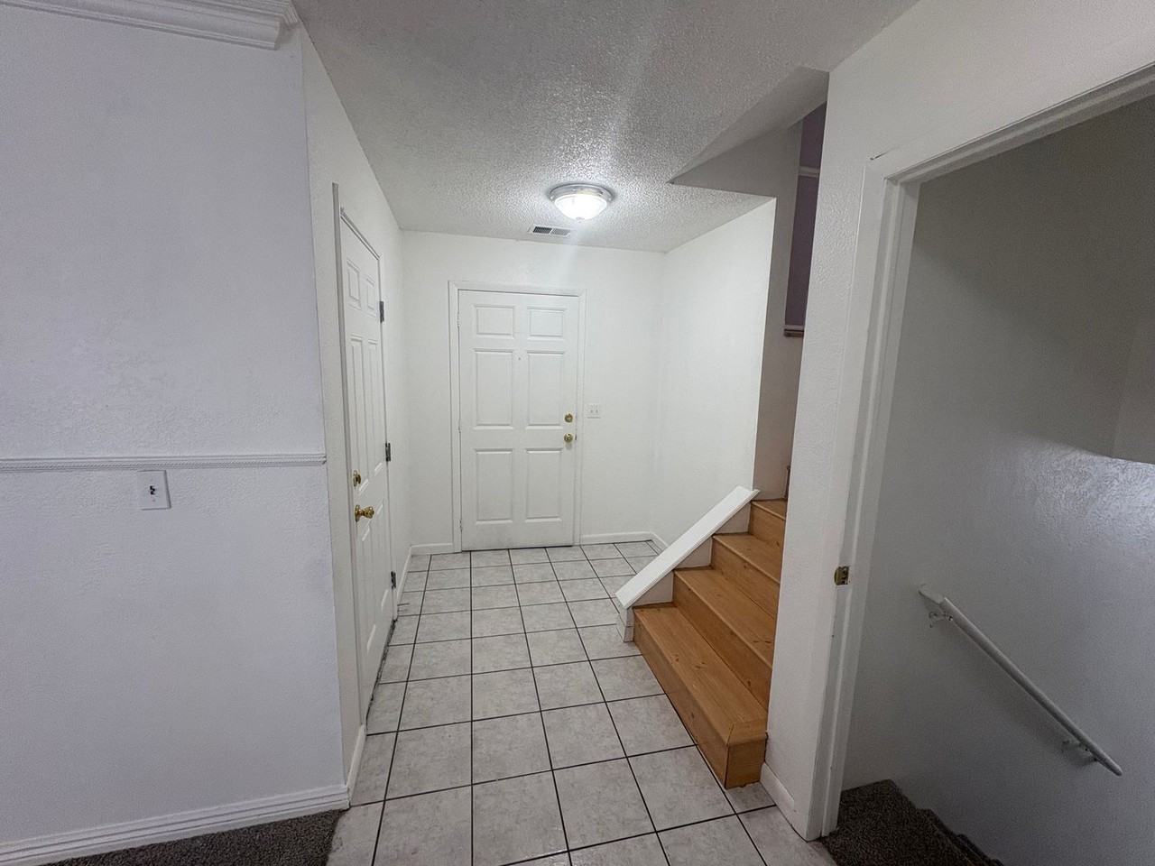 939 49th Avenue Pl - Photo 5 of 49