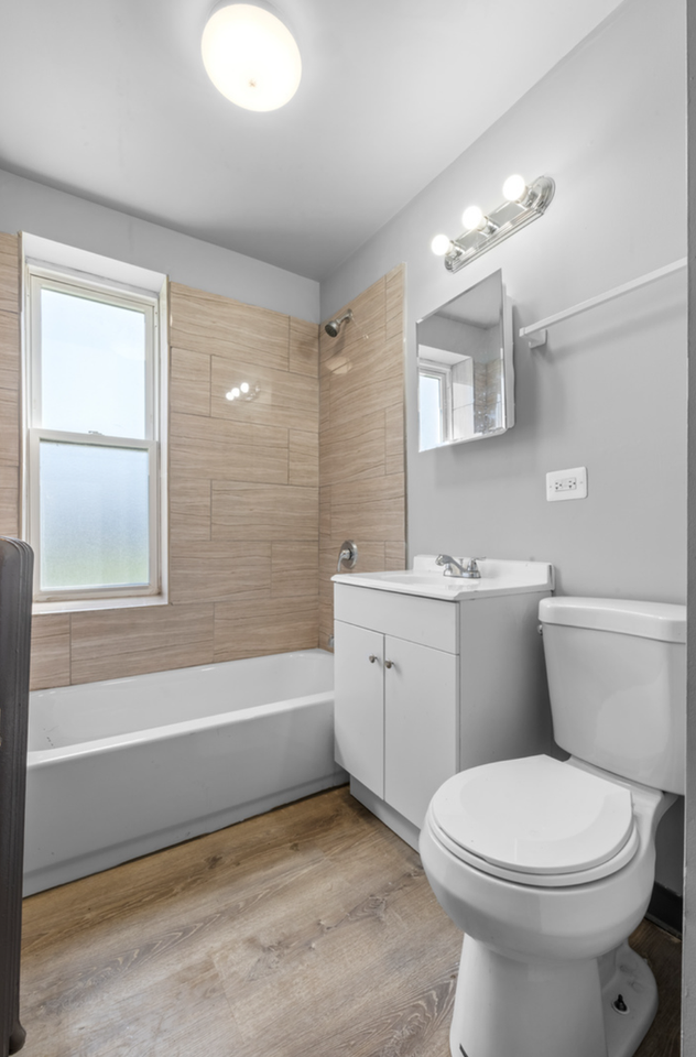 7146 S Lowe Ave - Photo 5 of 12