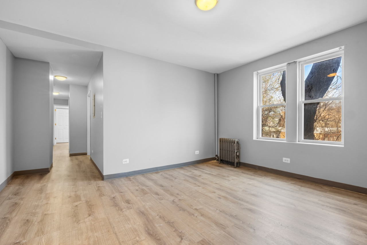 7146 S Lowe Ave - Photo 6 of 12