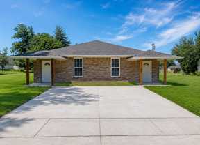 805 Sw Summit Ave - Photo 1 of 1