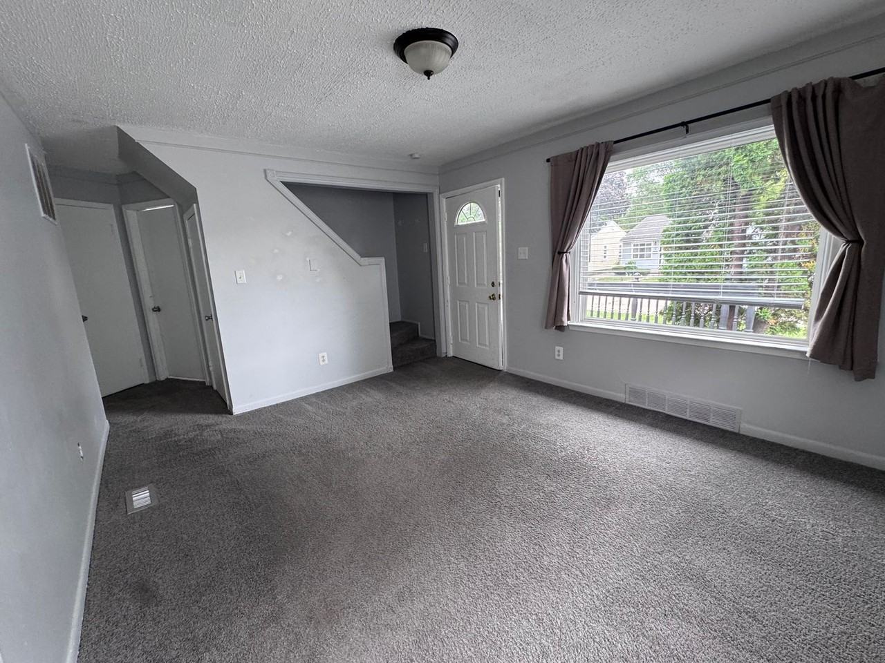 11096 Jewett Ave - Photo 4 of 13
