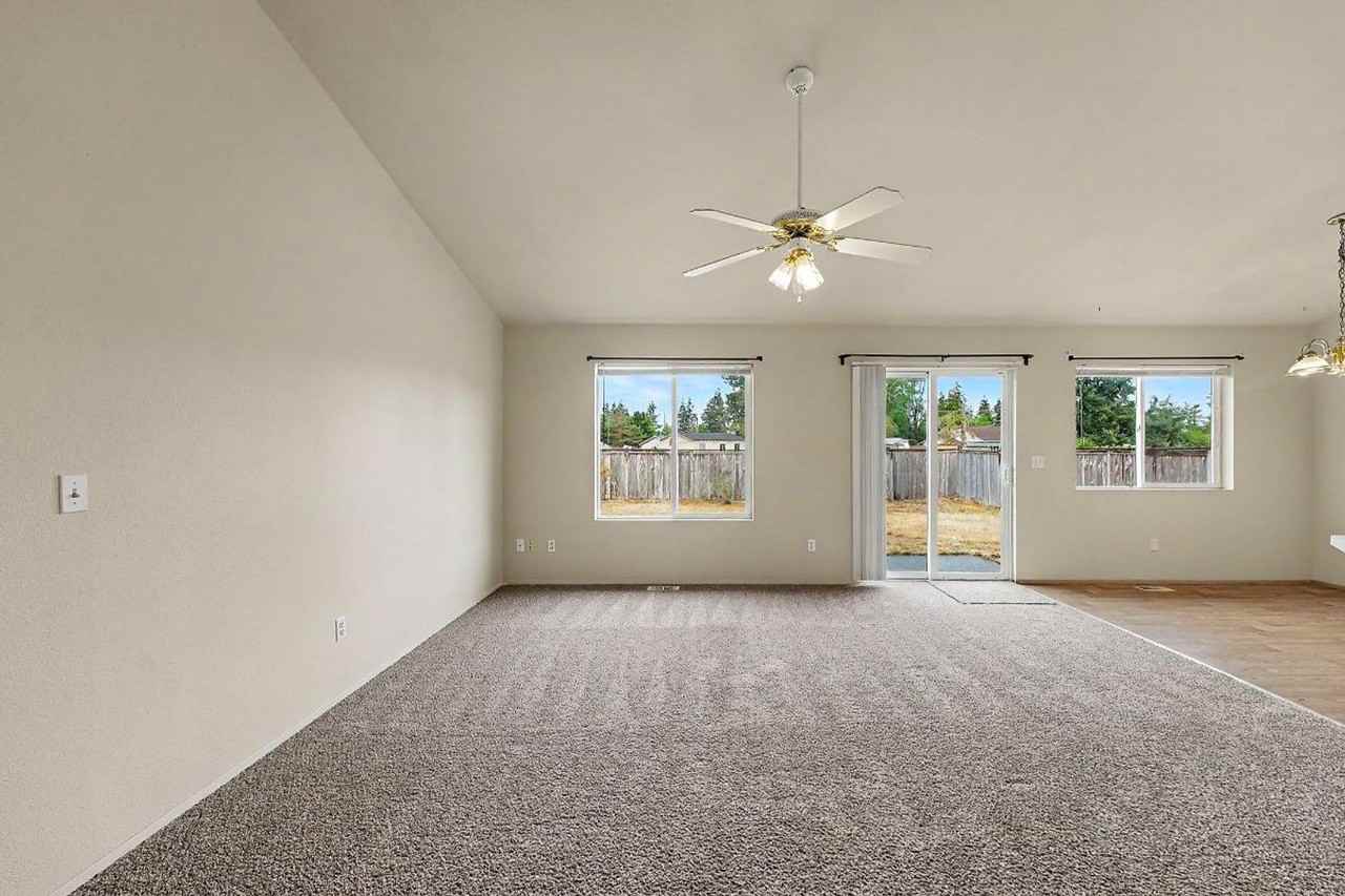 9826 Donovan Ct Se - Photo 3 of 41
