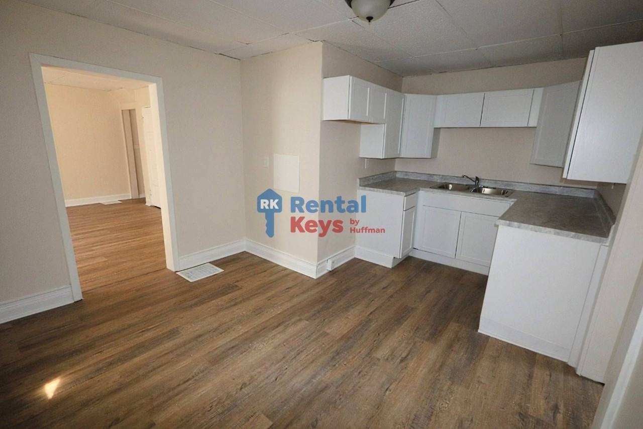 1305 N Garvin St - Photo 6 of 18