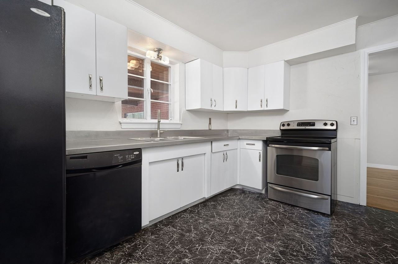 4421 Nw 20th St - Photo 5 of 22