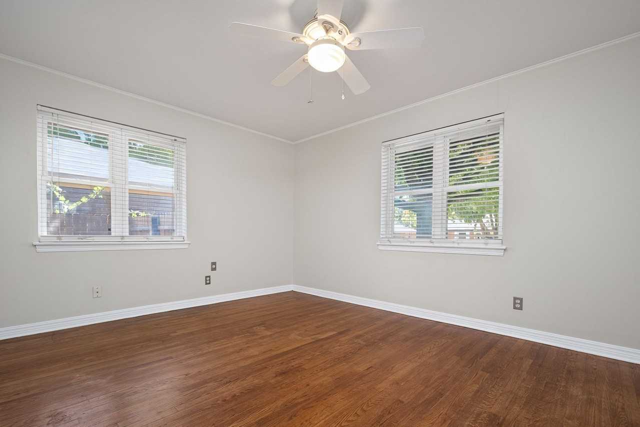 4421 Nw 20th St - Photo 7 of 22