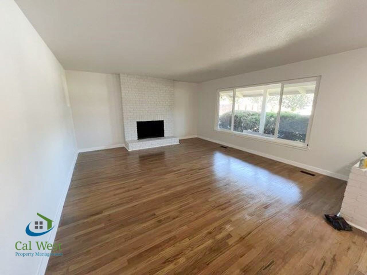 1436 Cherrydale Dr - Photo 3 of 17