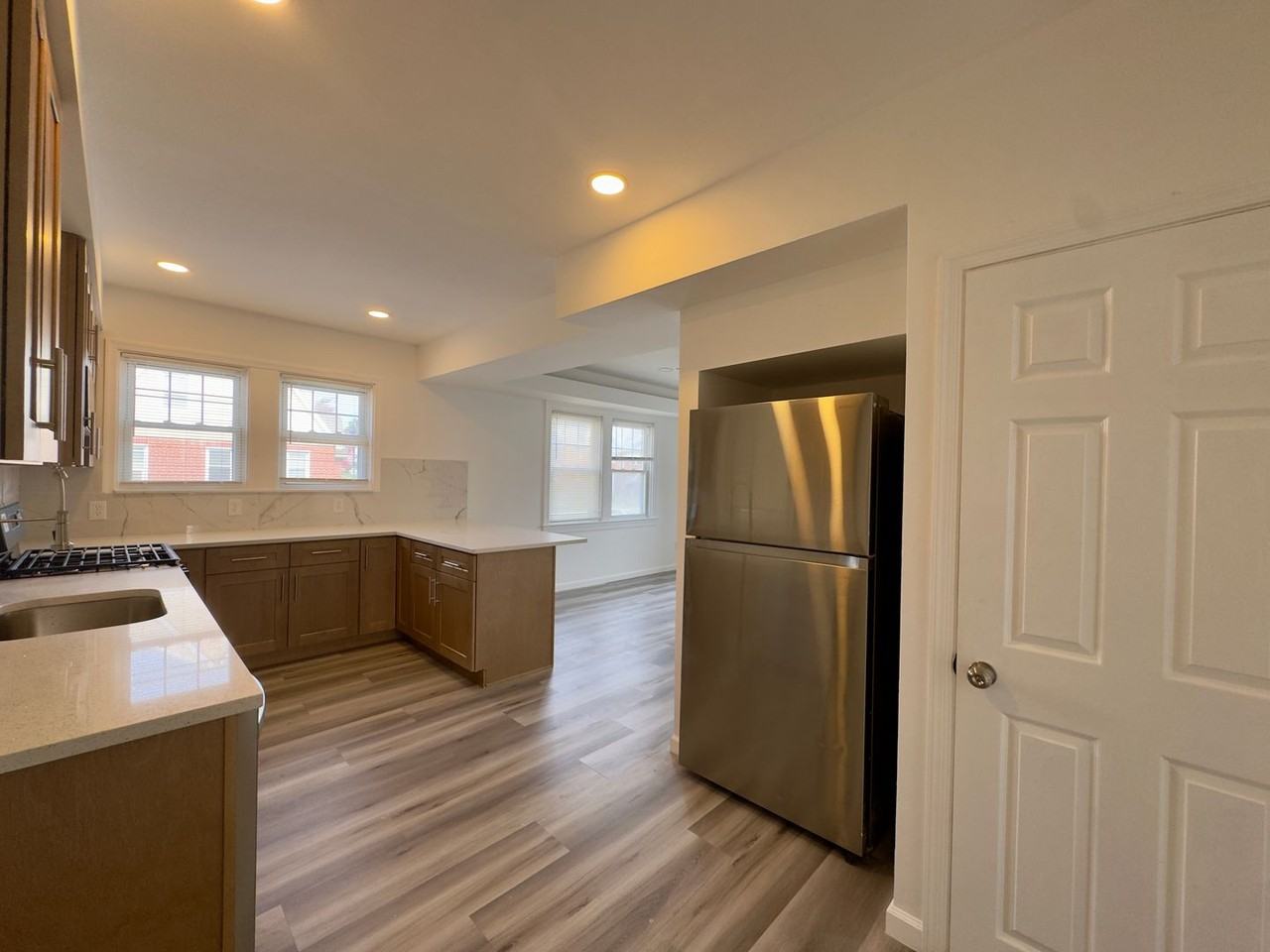 1108 Elm Ridge Ave - Photo 4 of 30