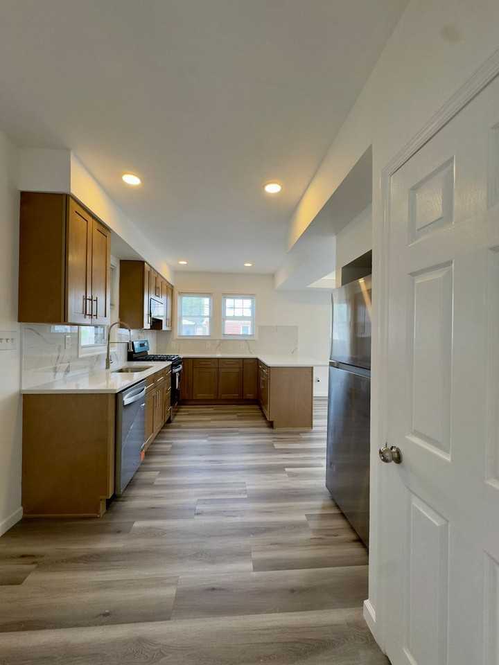 1108 Elm Ridge Ave - Photo 6 of 30