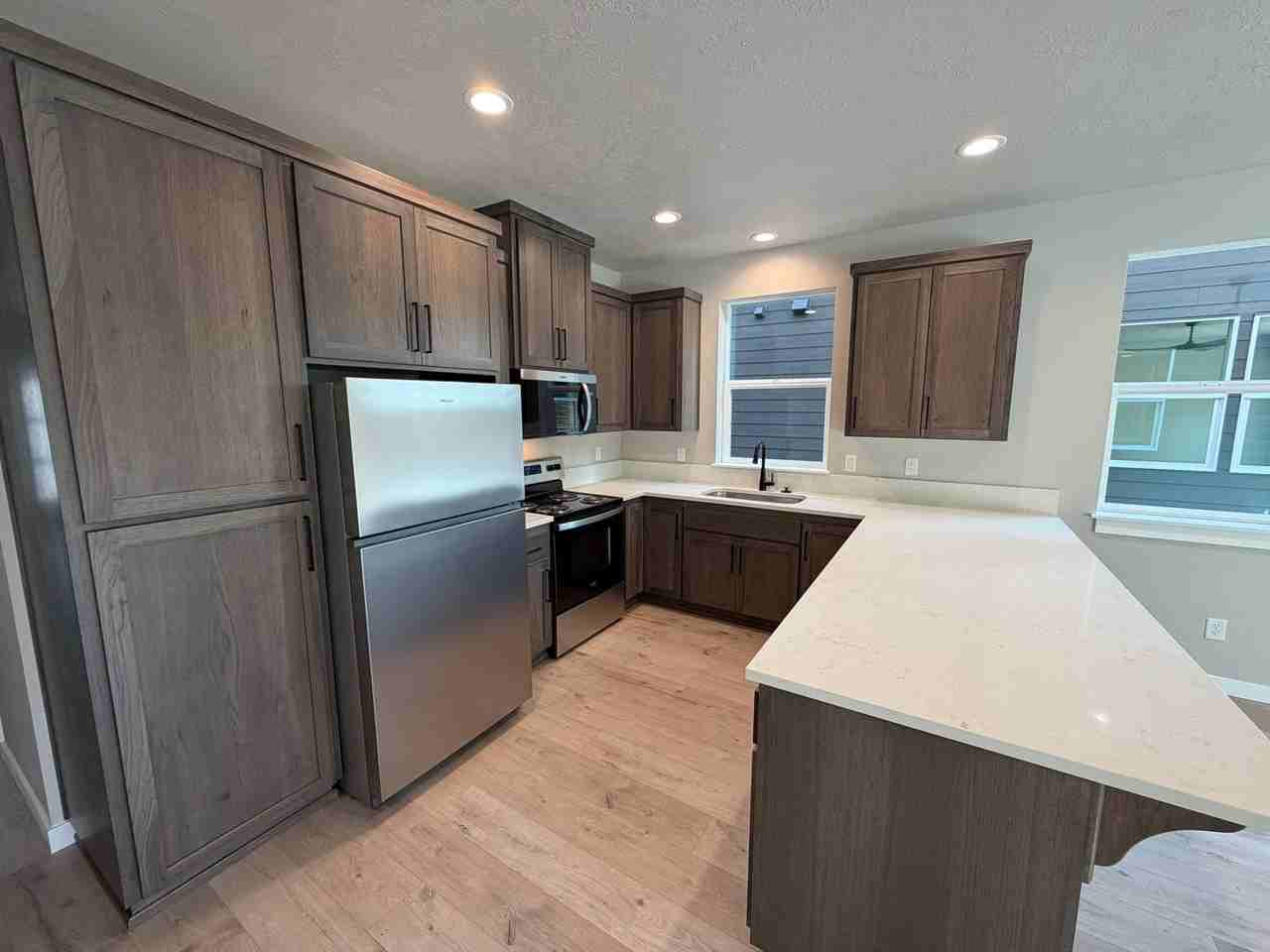 1123 Sally Ln Ne - Photo 2 of 22