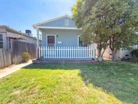 4114 W Victory Blvd - Photo 1 of 1