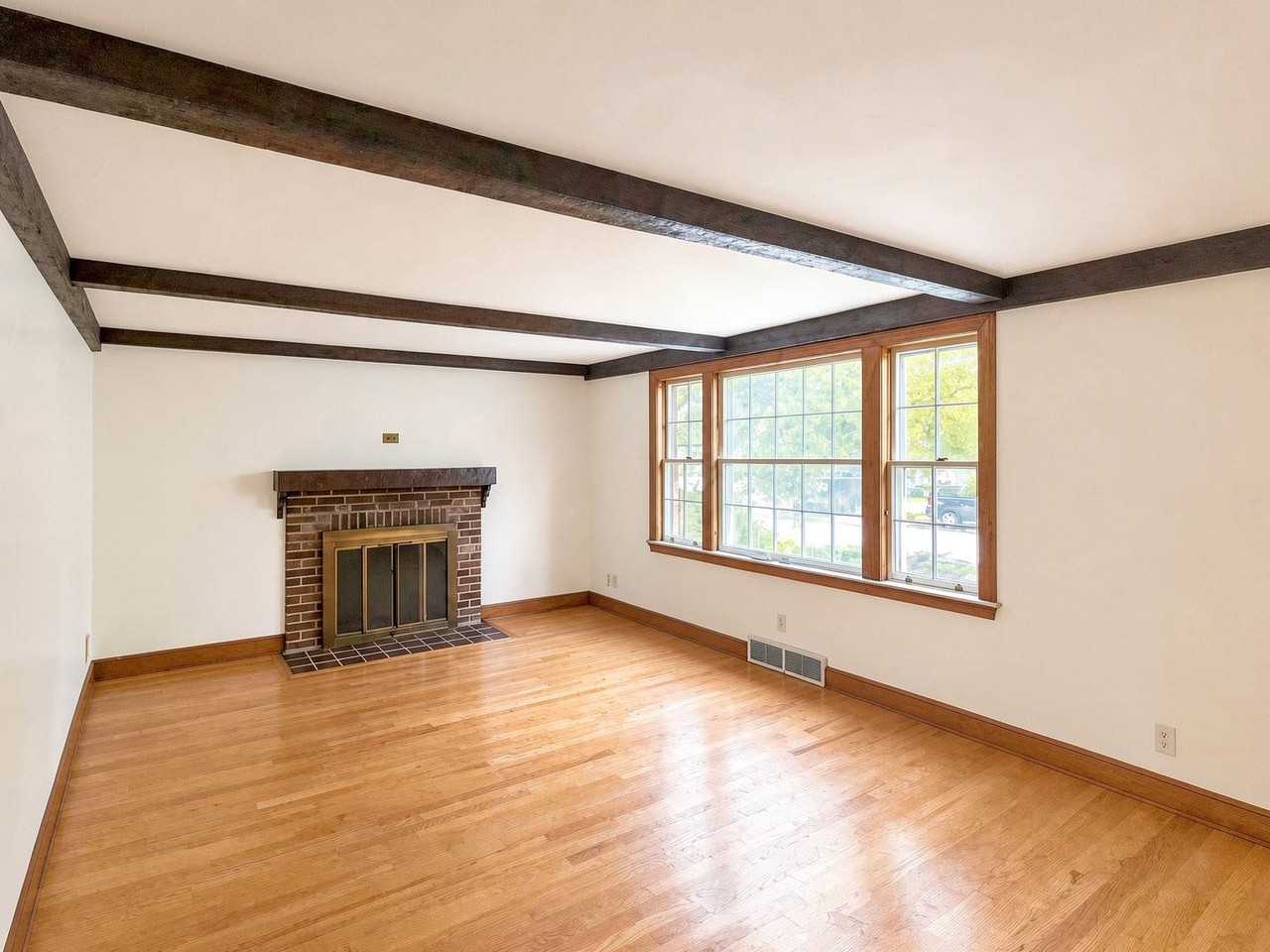 15 Elnew Ave - Photo 2 of 8