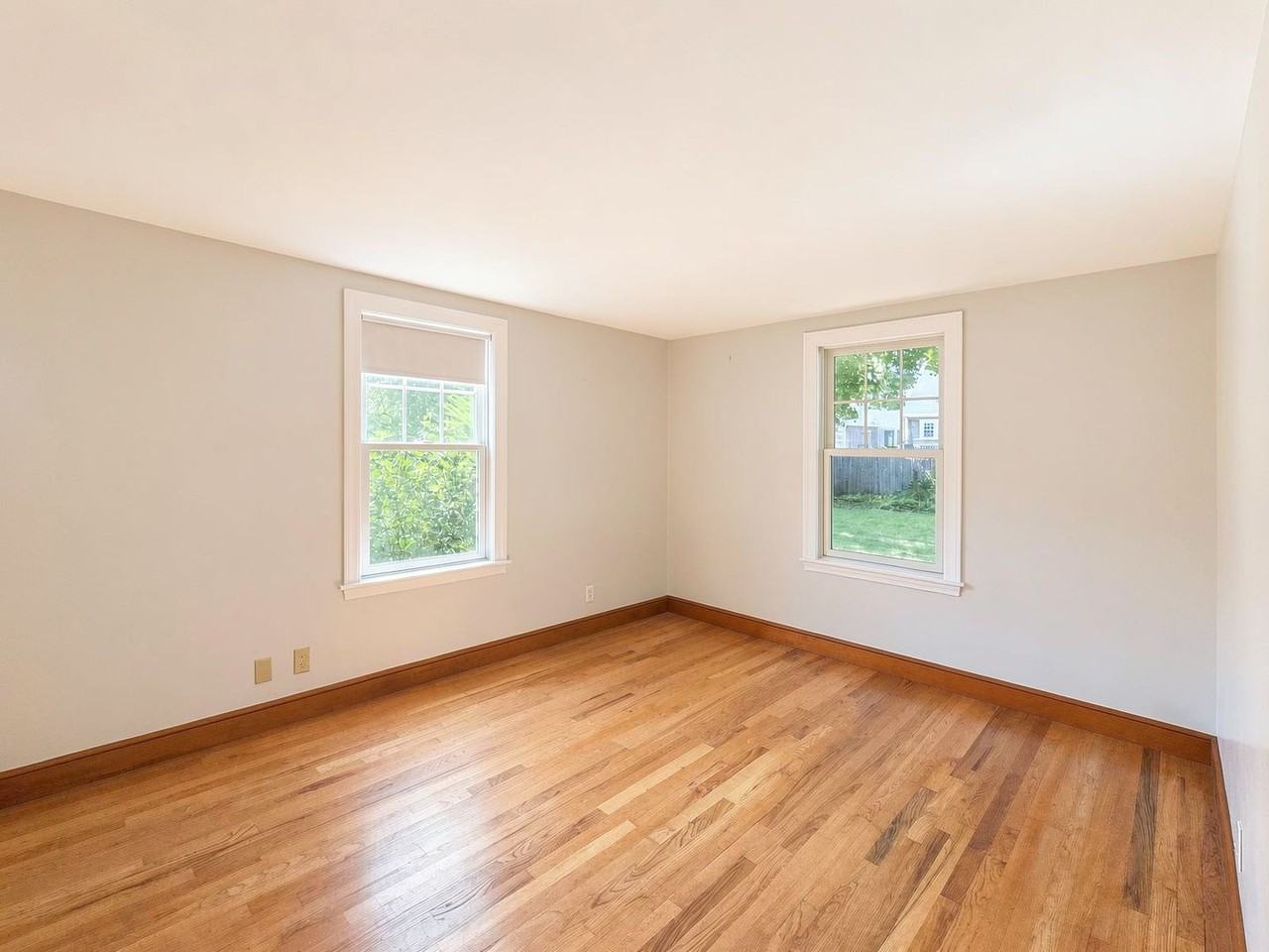 15 Elnew Ave - Photo 3 of 8