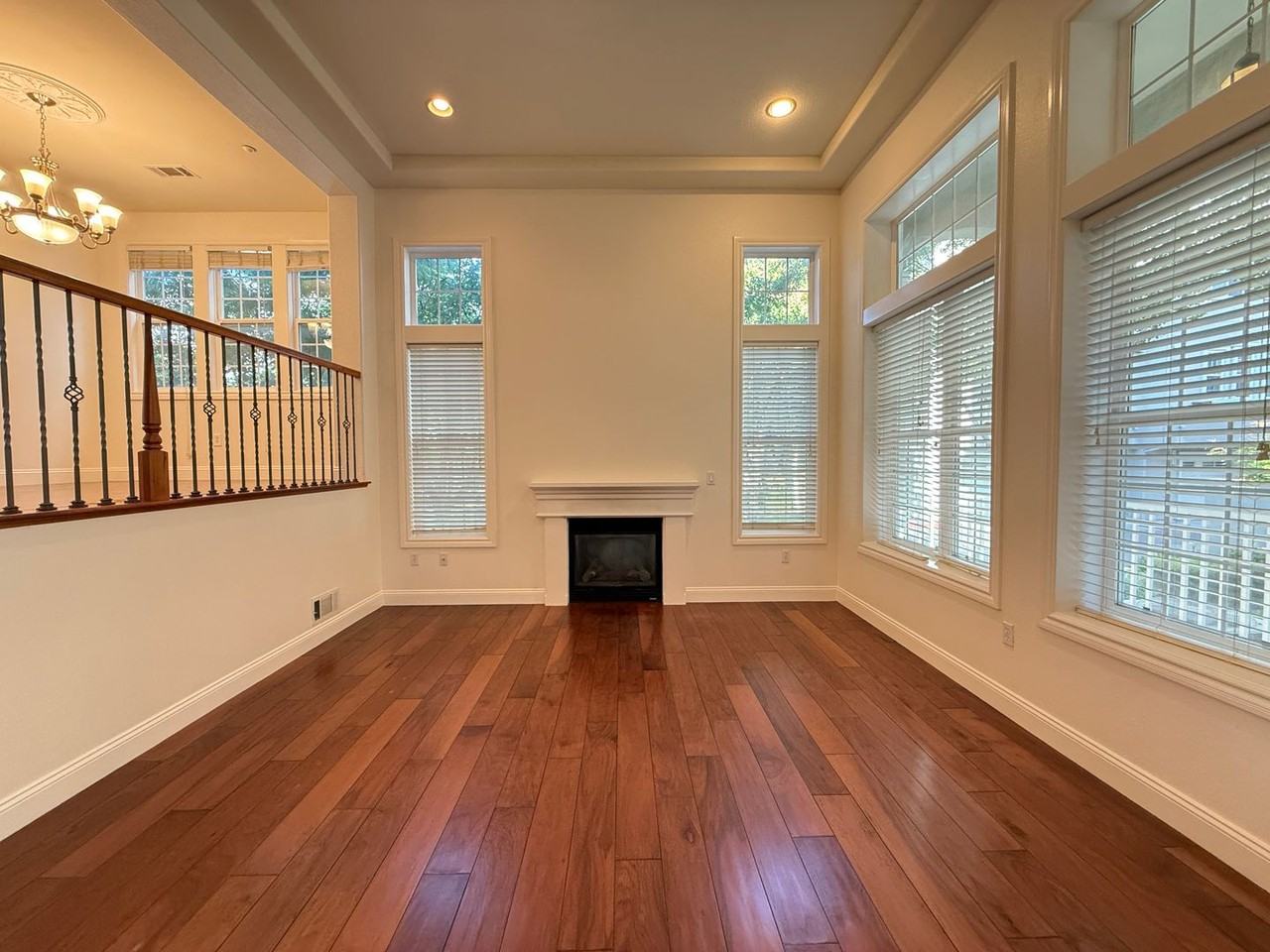 3687 Whitworth Dr - Photo 6 of 35