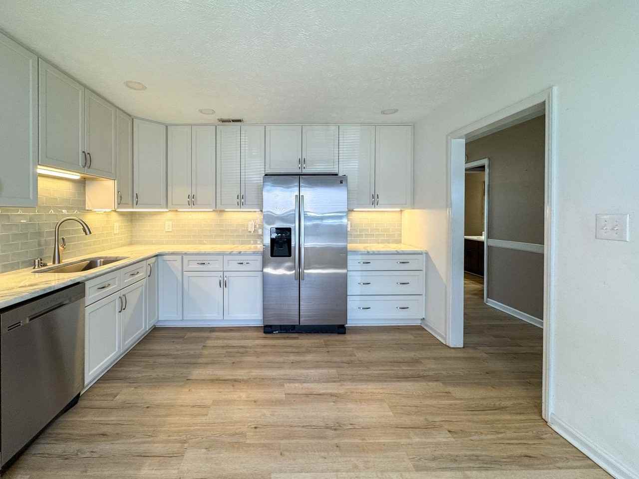 5578 Windy Knoll Pl - Photo 4 of 17