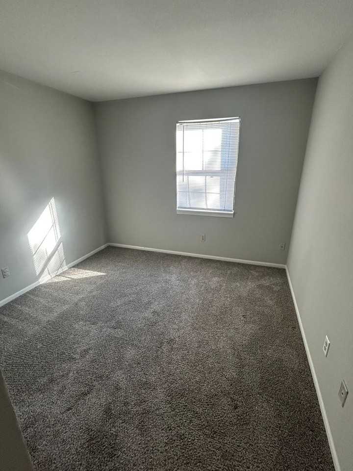 7324 N Liberty St - Photo 6 of 16