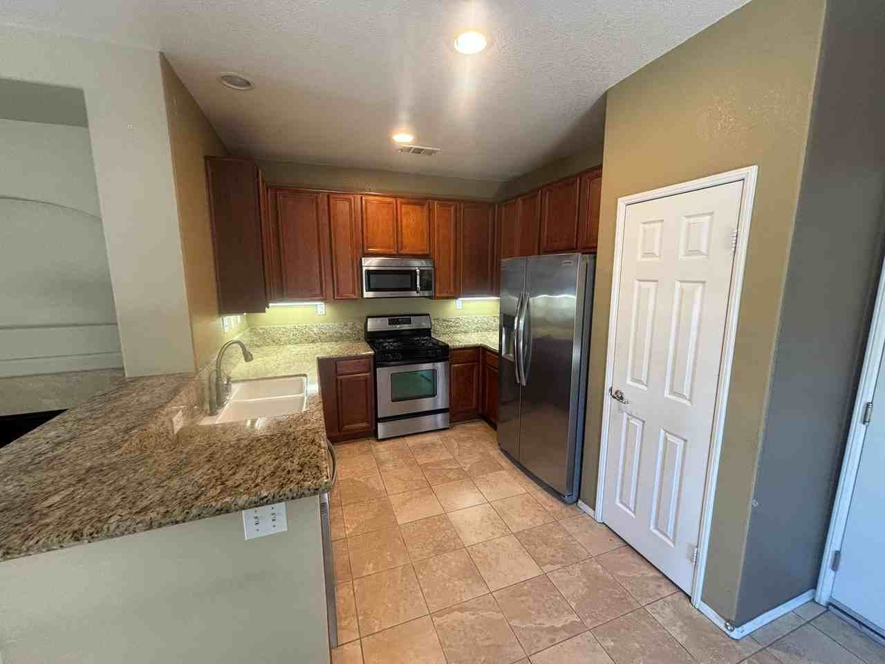 24077 Whitewater Dr - Photo 5 of 5