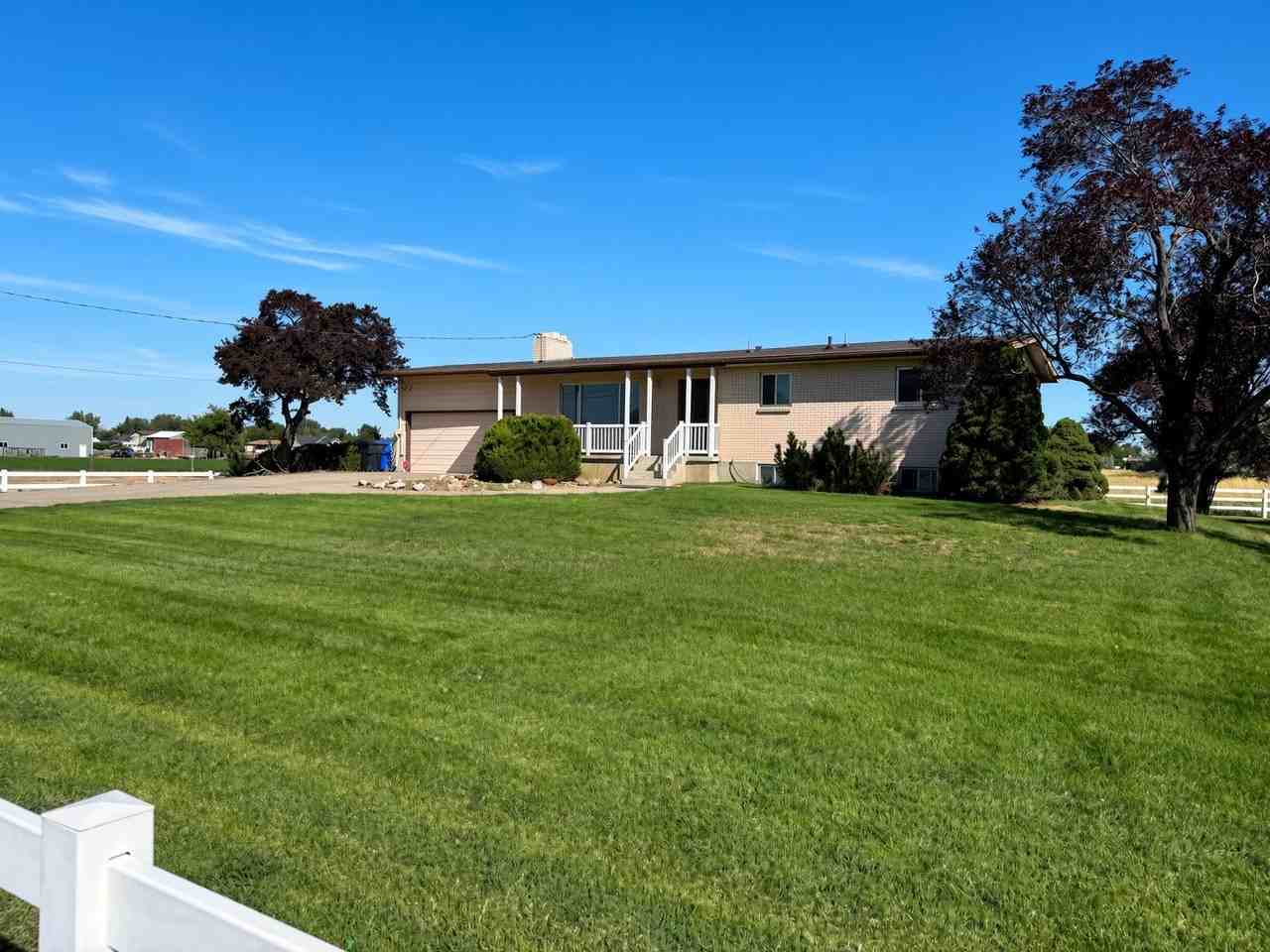 4210 W 1975 N - Photo 3 of 27