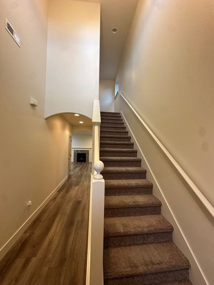21190 Darnel Ave - Photo 4 of 22