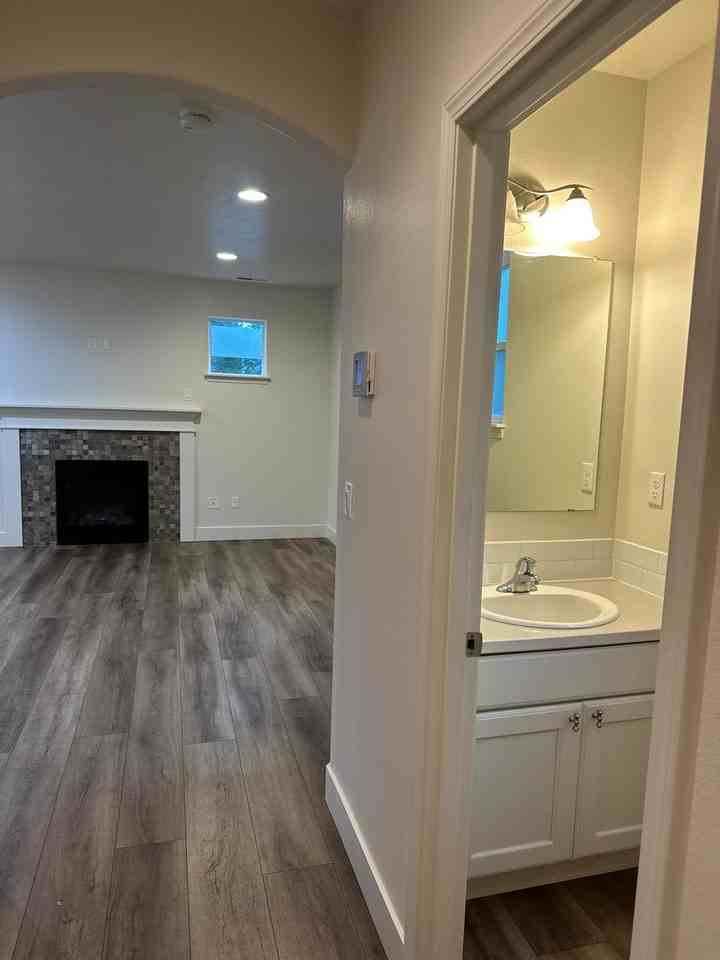 21190 Darnel Ave - Photo 5 of 22