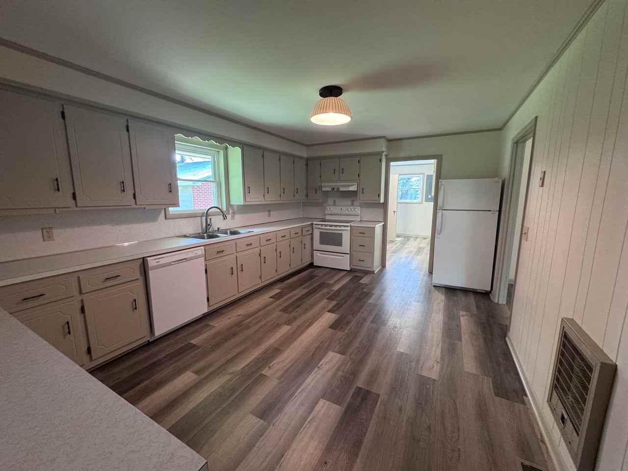 2934 Butterworth Rd - Photo 7 of 38