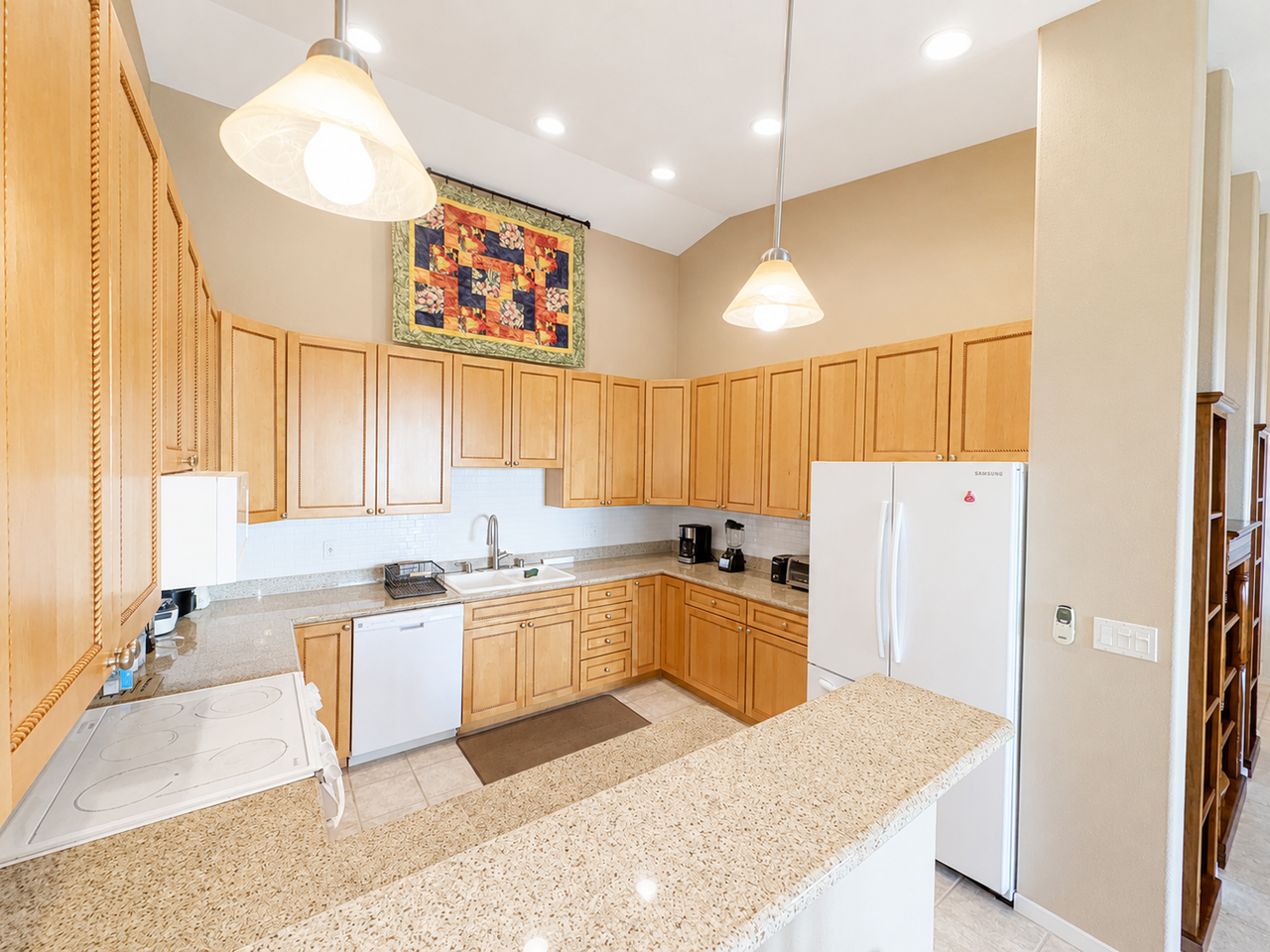 75-346 Hualalai Rd - Photo 4 of 12