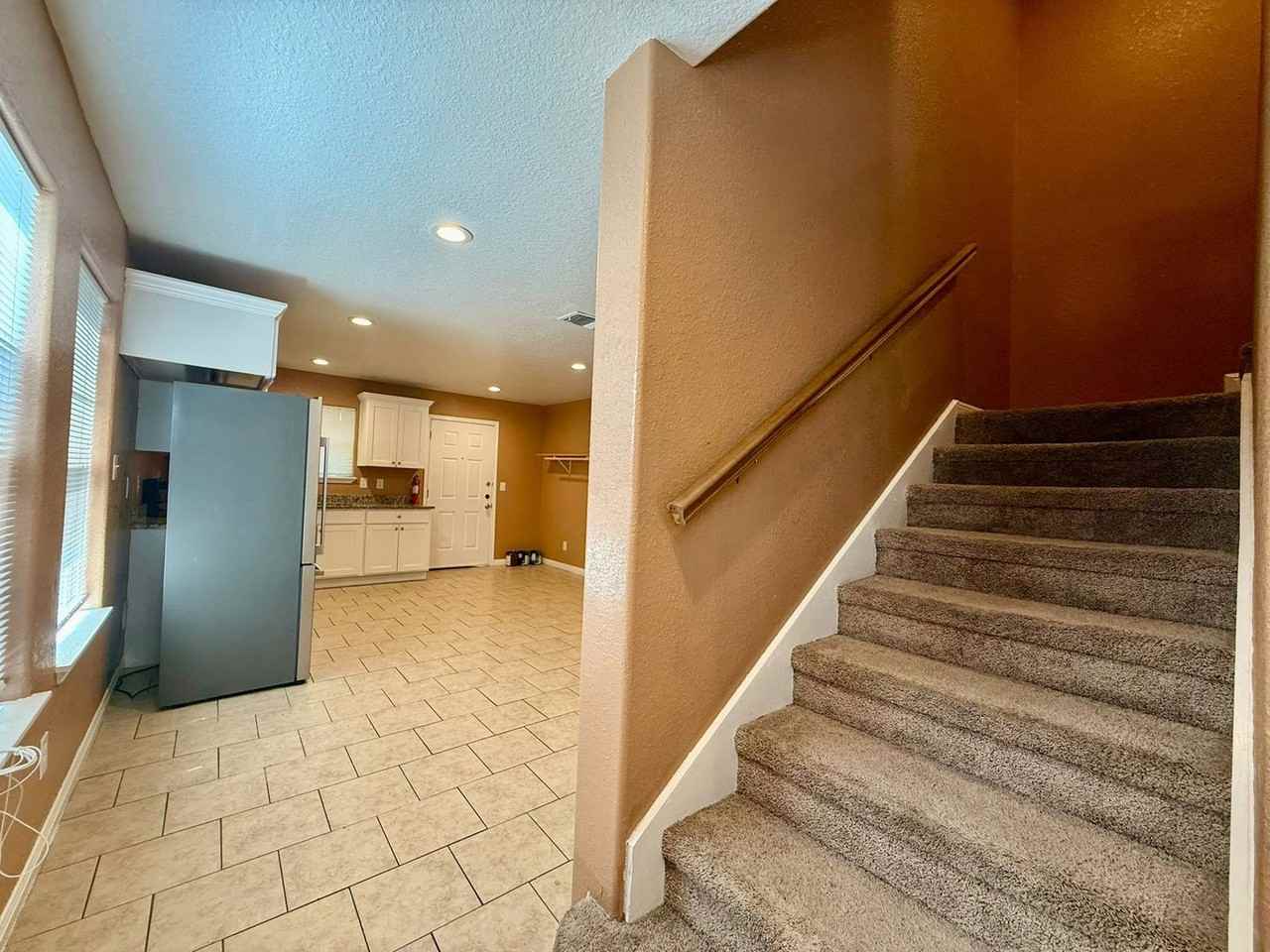 3107 W Travis St #2 - Photo 6 of 18