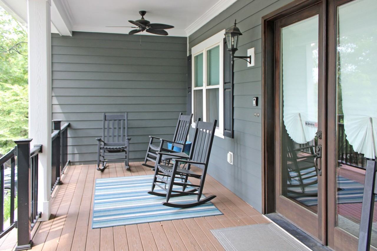 7 Rockbrook Dr - Photo 4 of 37