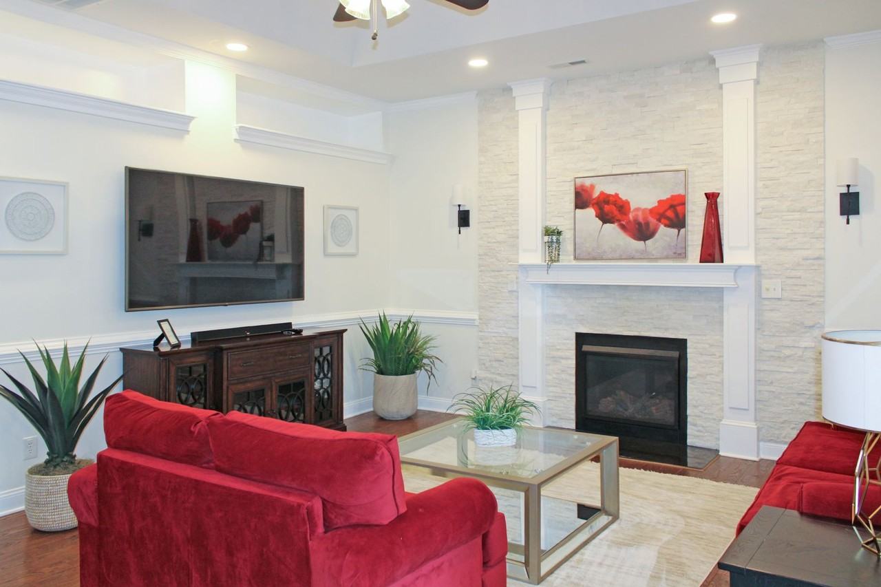 7 Rockbrook Dr - Photo 5 of 37