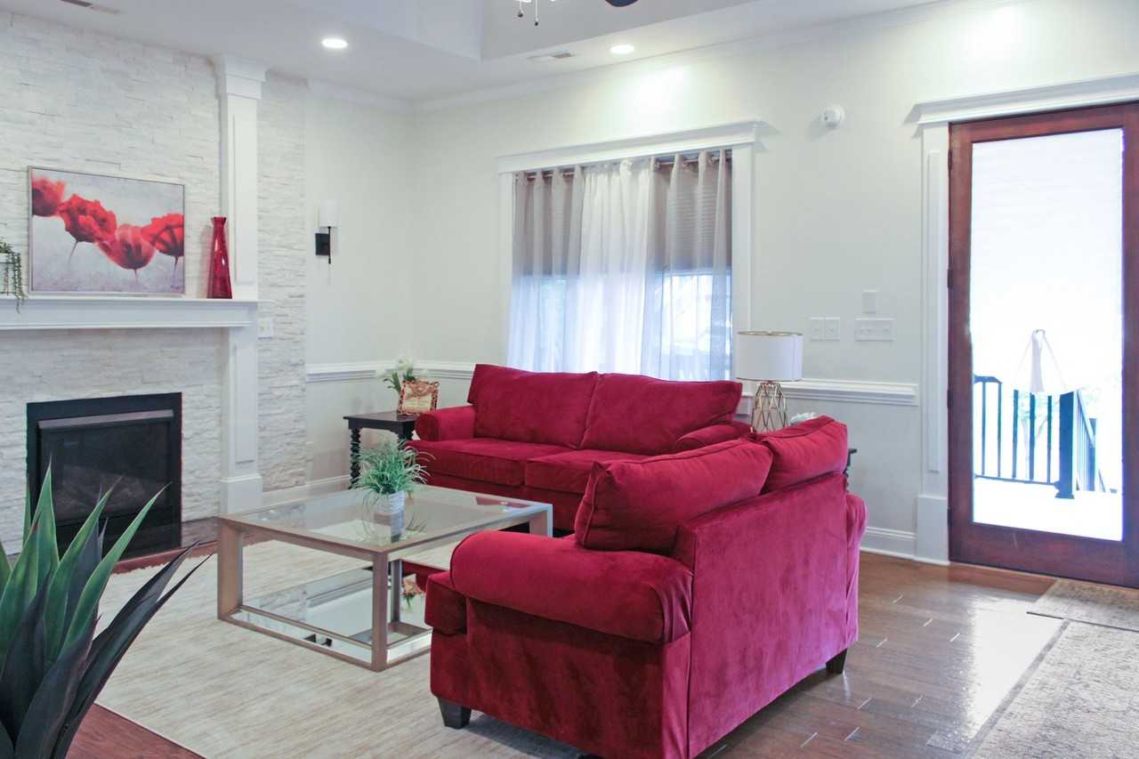 7 Rockbrook Dr - Photo 6 of 37