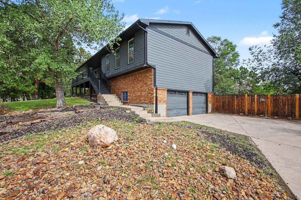 2720 Northridge Dr - Photo 2 of 19