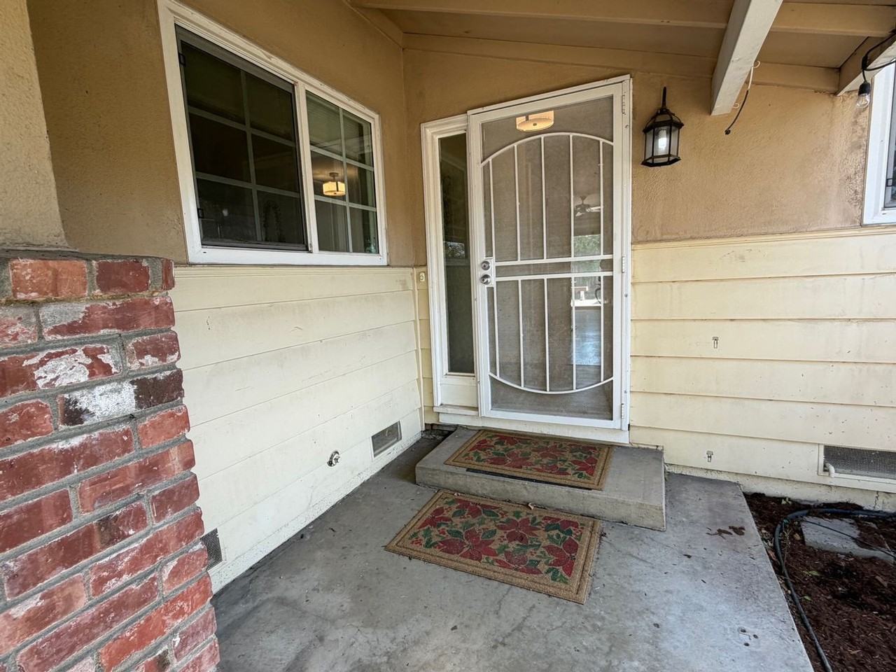 9152 Condesa Dr - Photo 4 of 48