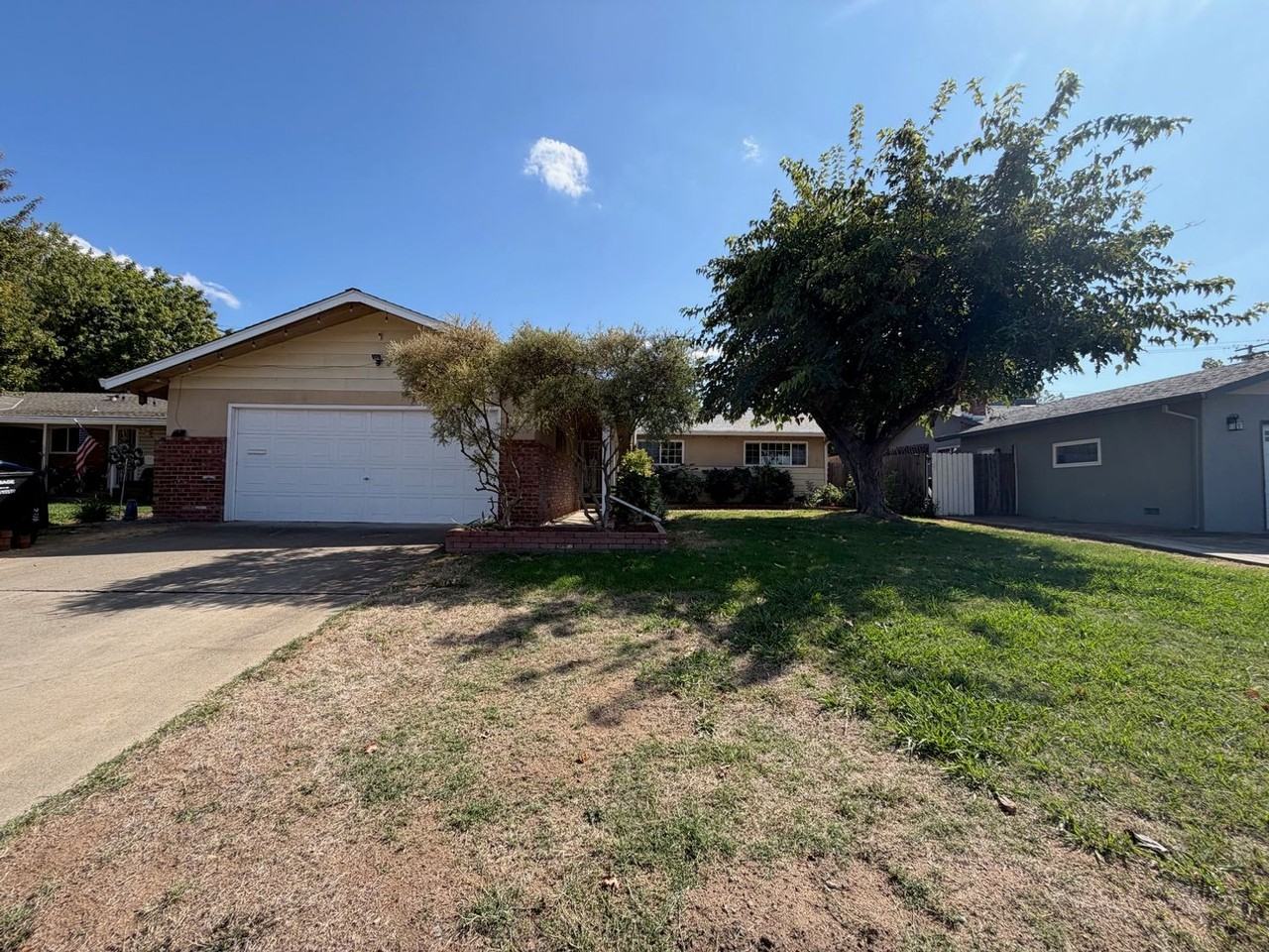 9152 Condesa Dr - Photo 7 of 48